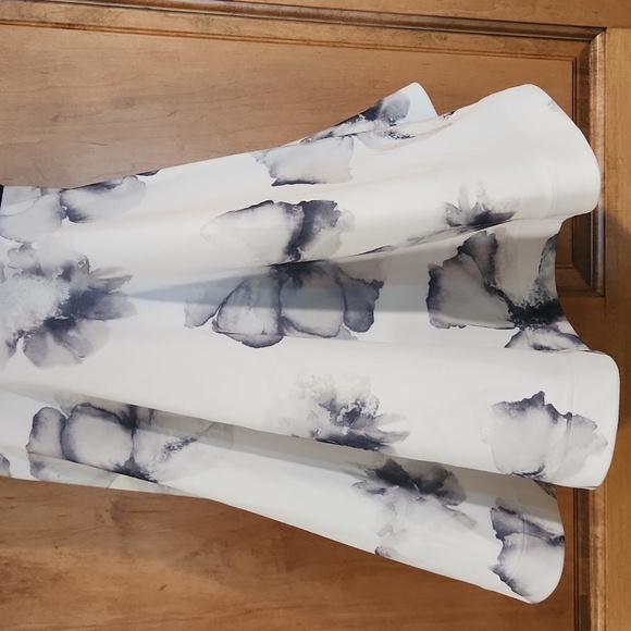 Black and white floral spaghetti trap formal dress by L'ATISTE - Picture 2 of 11